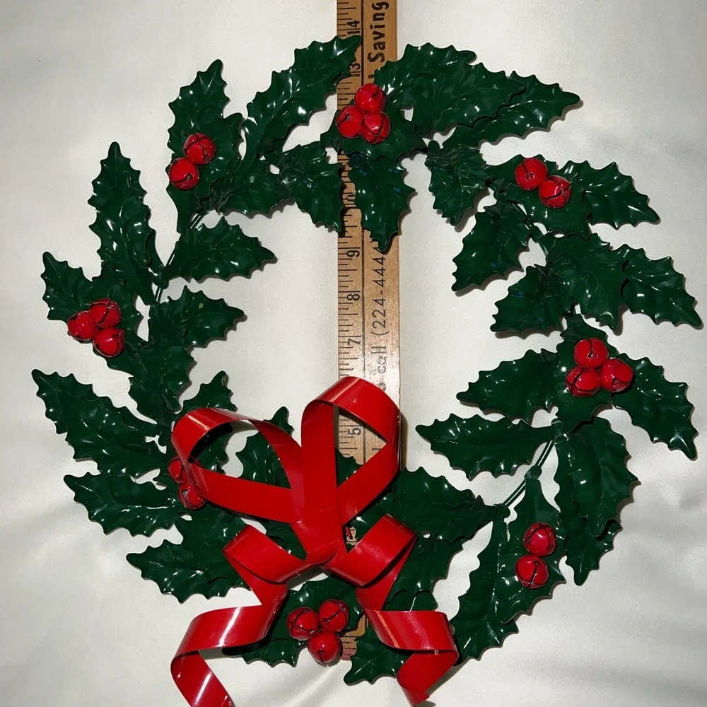 Department 56 Metal Wreath